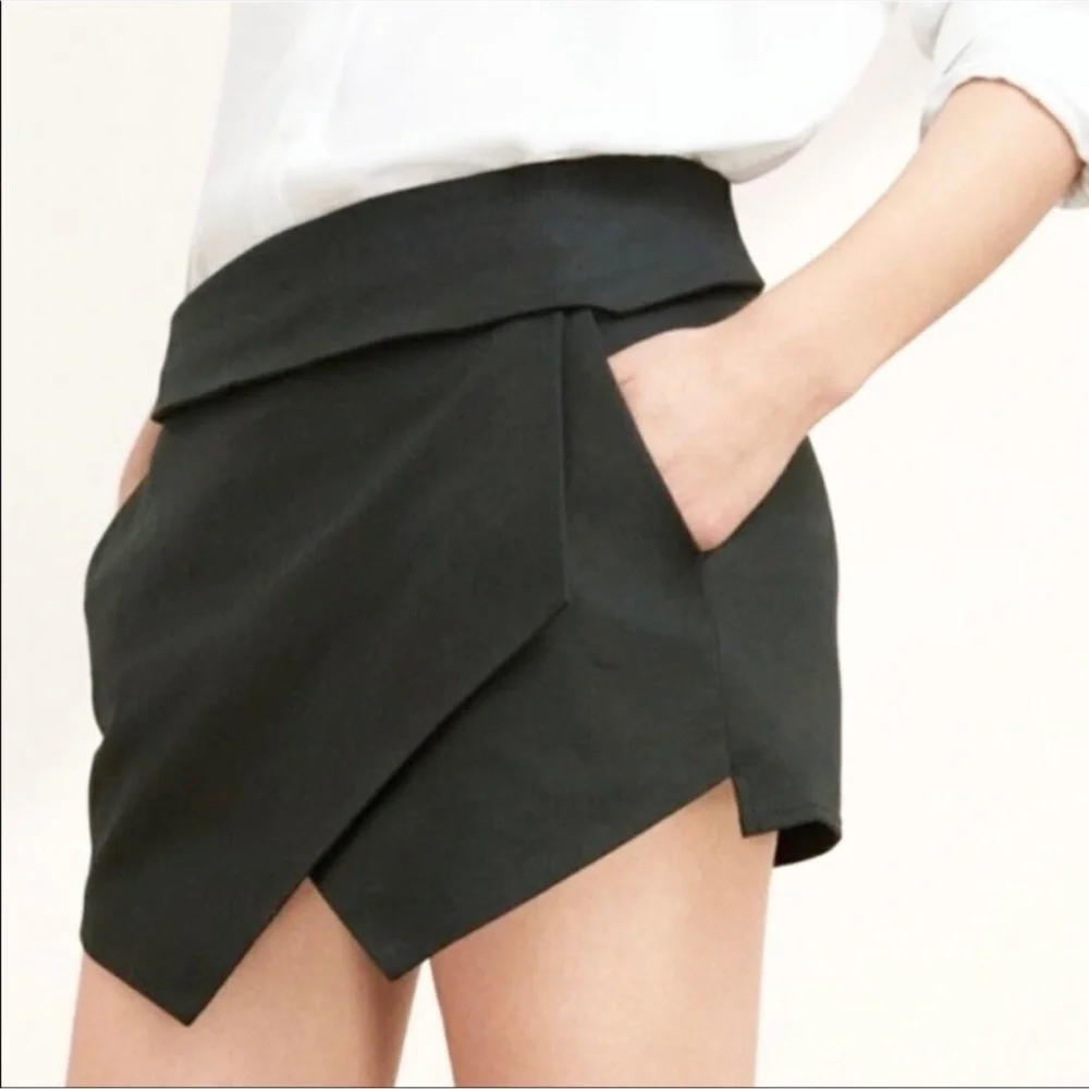 Talula Berklee Envelope Black Skort Size 0 - Picture 2 of 7